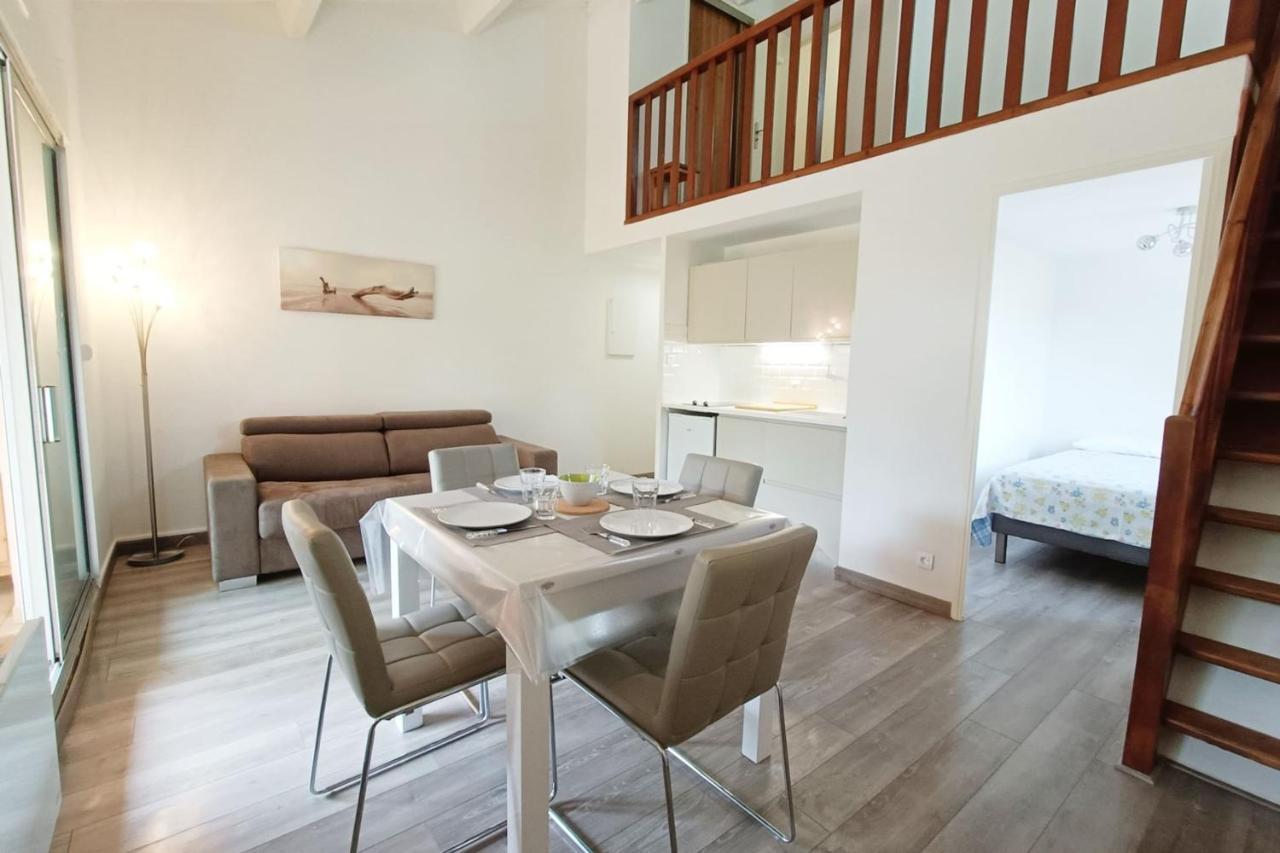 Spacious Sea View Apart At 50M From The Beach บ็องโดล ภายนอก รูปภาพ